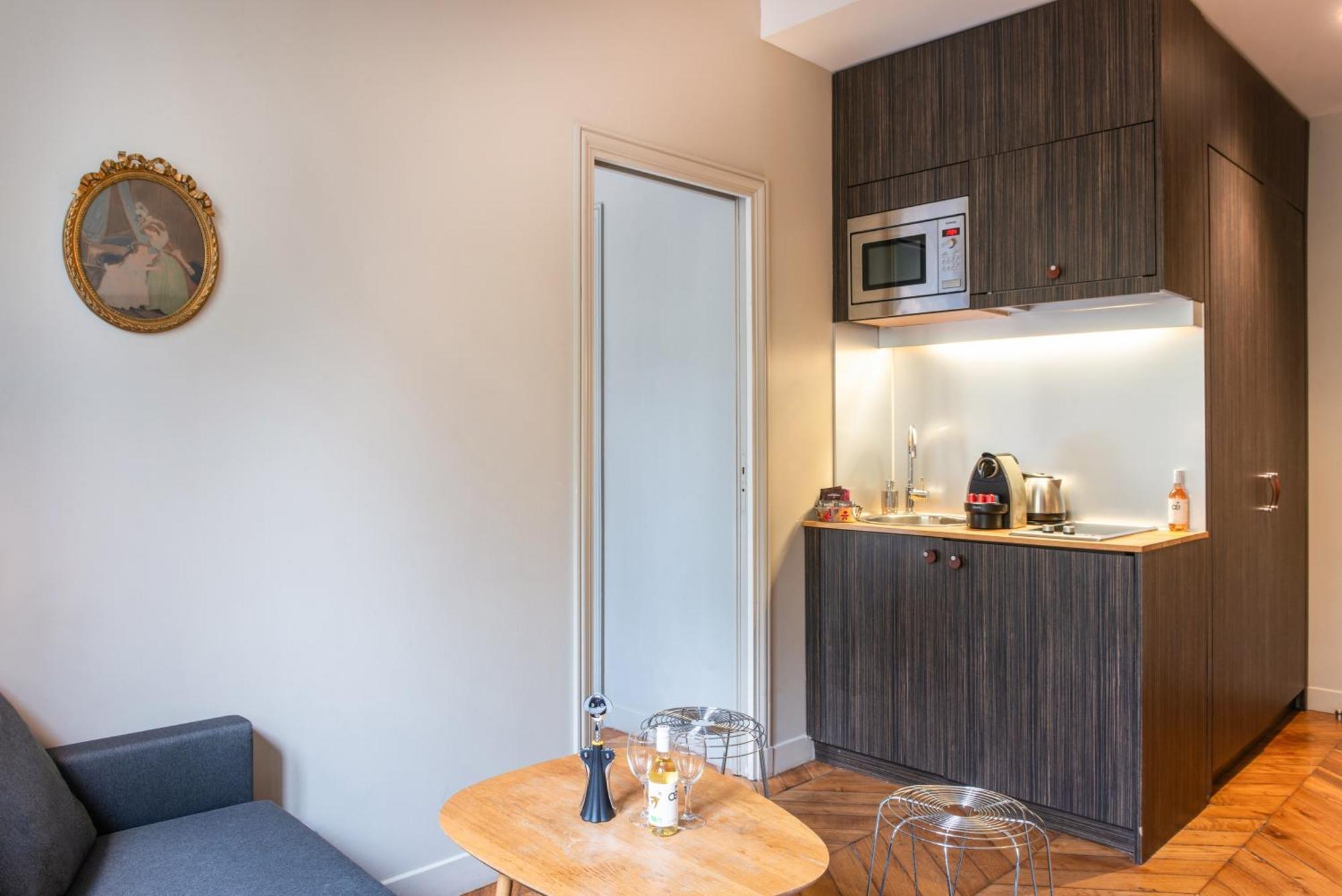 Hotel Helzear Champs-Elysees Paris Exterior photo