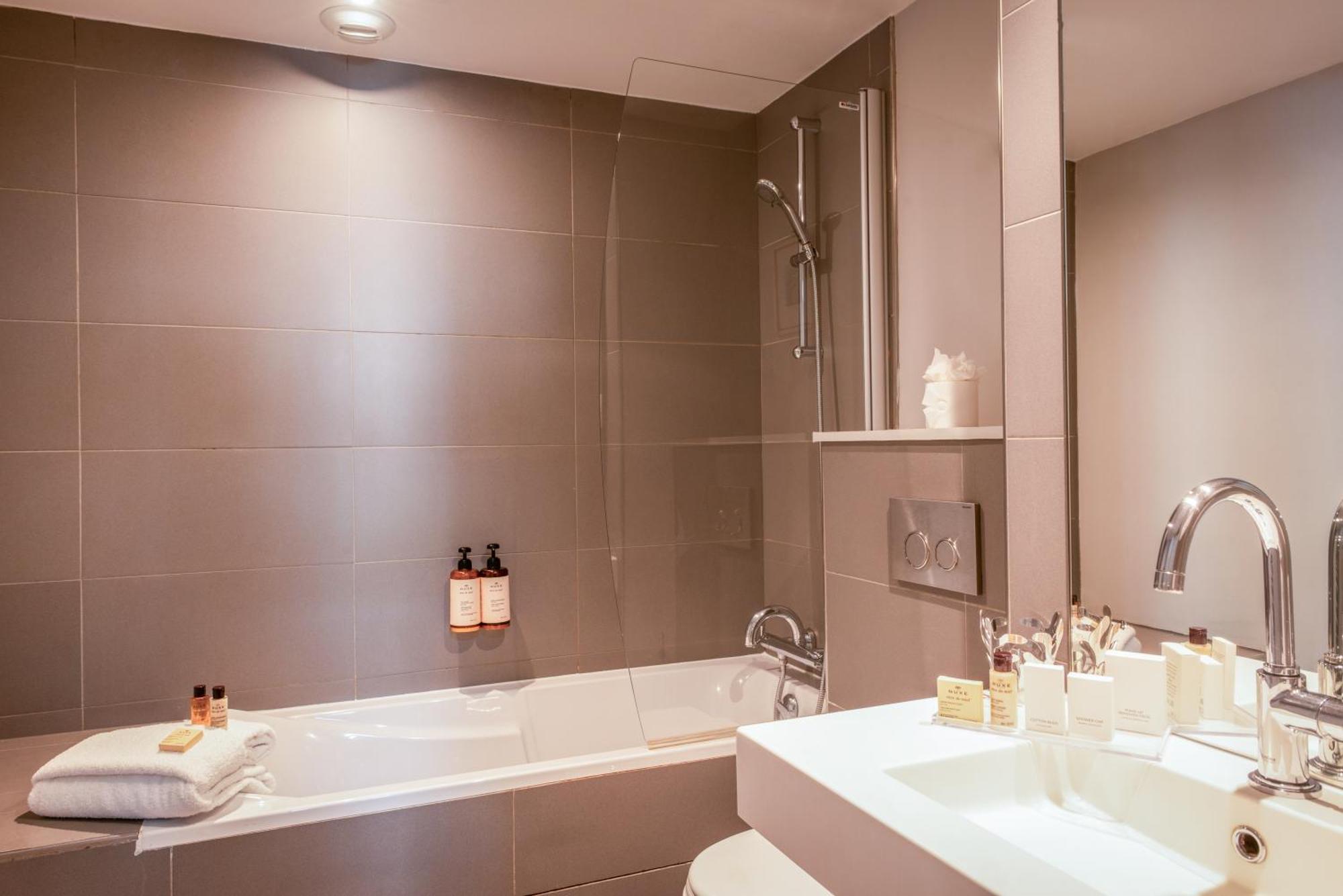 Hotel Helzear Champs-Elysees Paris Exterior photo