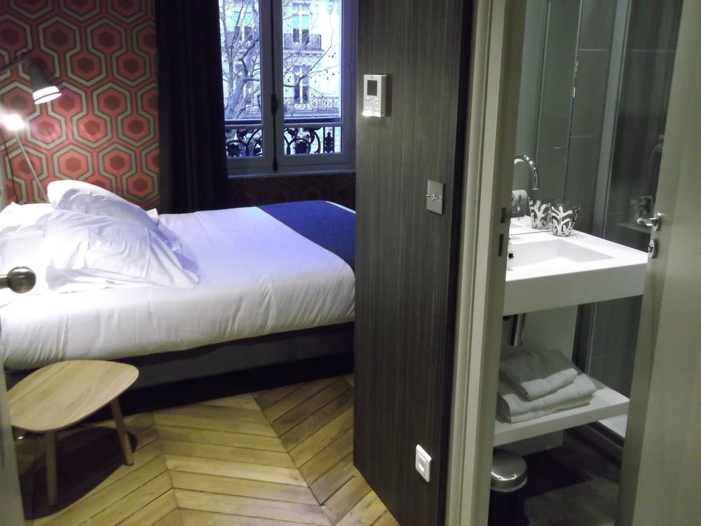 Hotel Helzear Champs-Elysees Paris Exterior photo